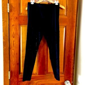 Vera Wang black lacy leggings